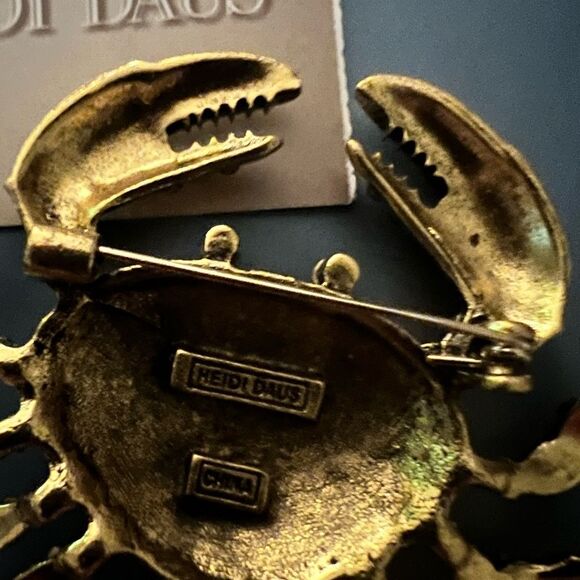 🦀 NEW HEIDI DAUS stunning & exquisite red crystal crab brooch 🦀 - Picture 12 of 13